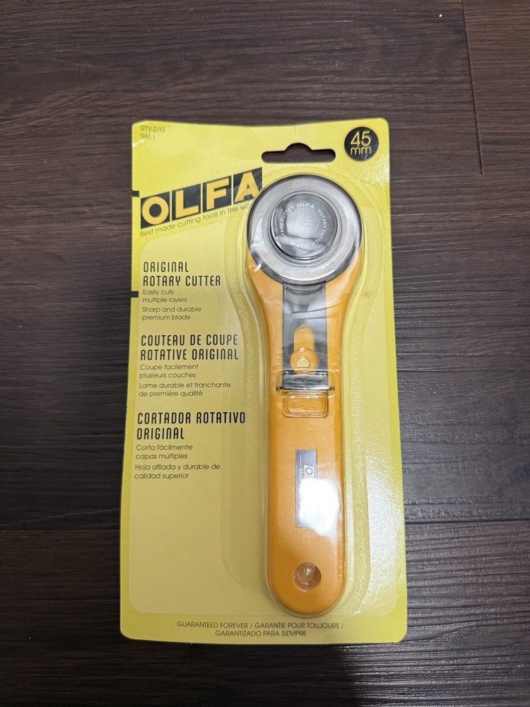 Olfa RTY-2/G 45mm Rotary Cutter NIP Sharp & Durable Cuts multiple layers
