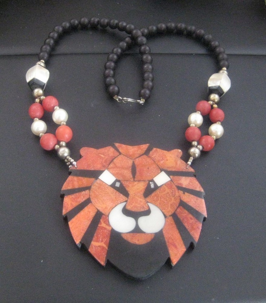 Lee Sands? Tiger pendant Necklace