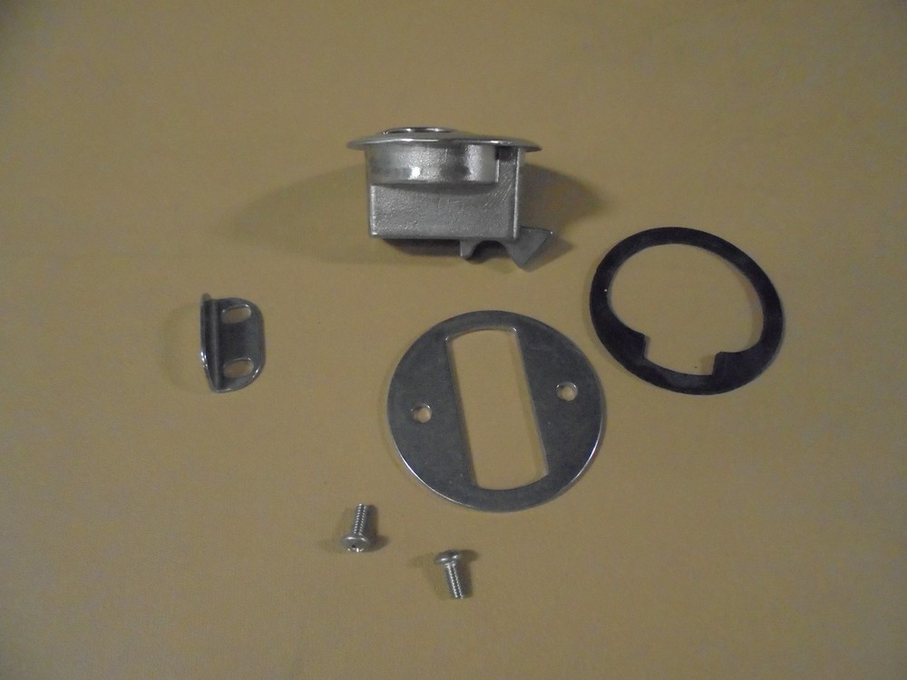 SOUTHCO FLUSH MOUNT PULL LATCH WITH BAT HANDLE, NON LOCKING, # M5-22-000-8