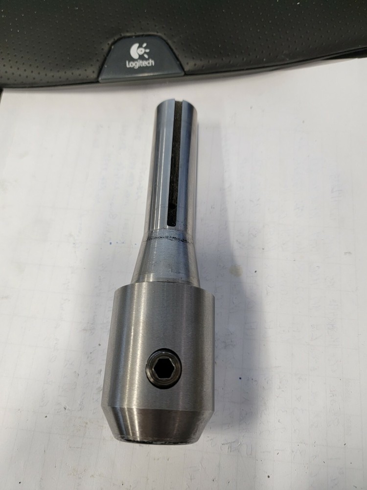 R-8  3/4" Tool HOLDER  (KA209)