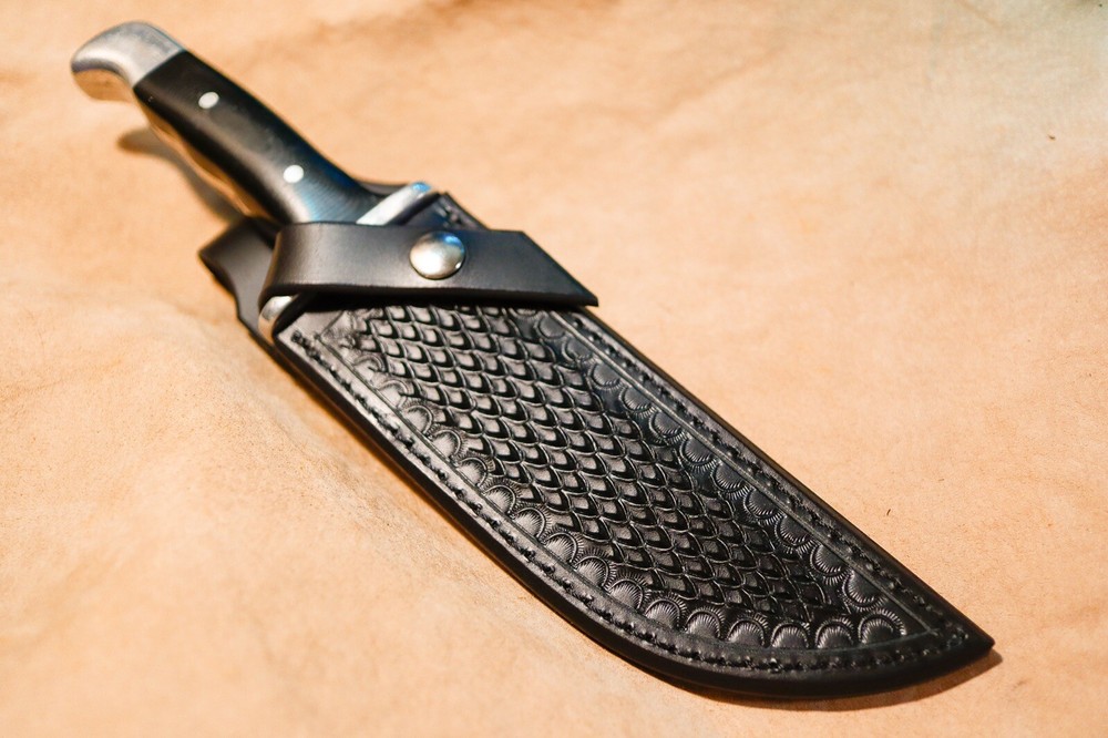 Custom Leather Sheath for Buck 124