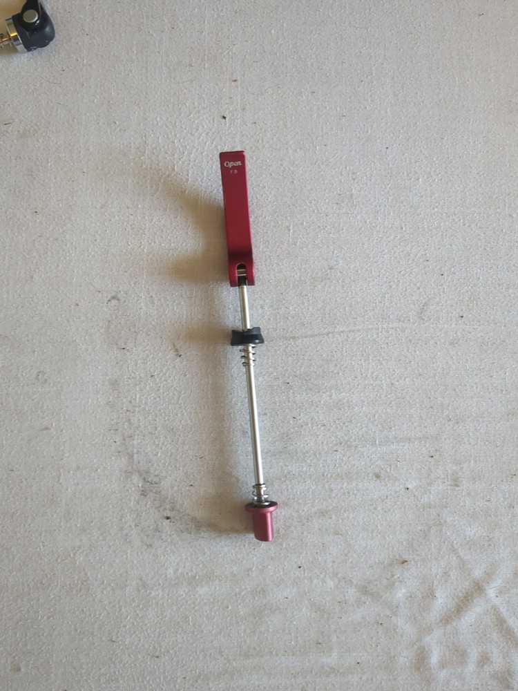 Rolf Red Front Quick Release Skewer