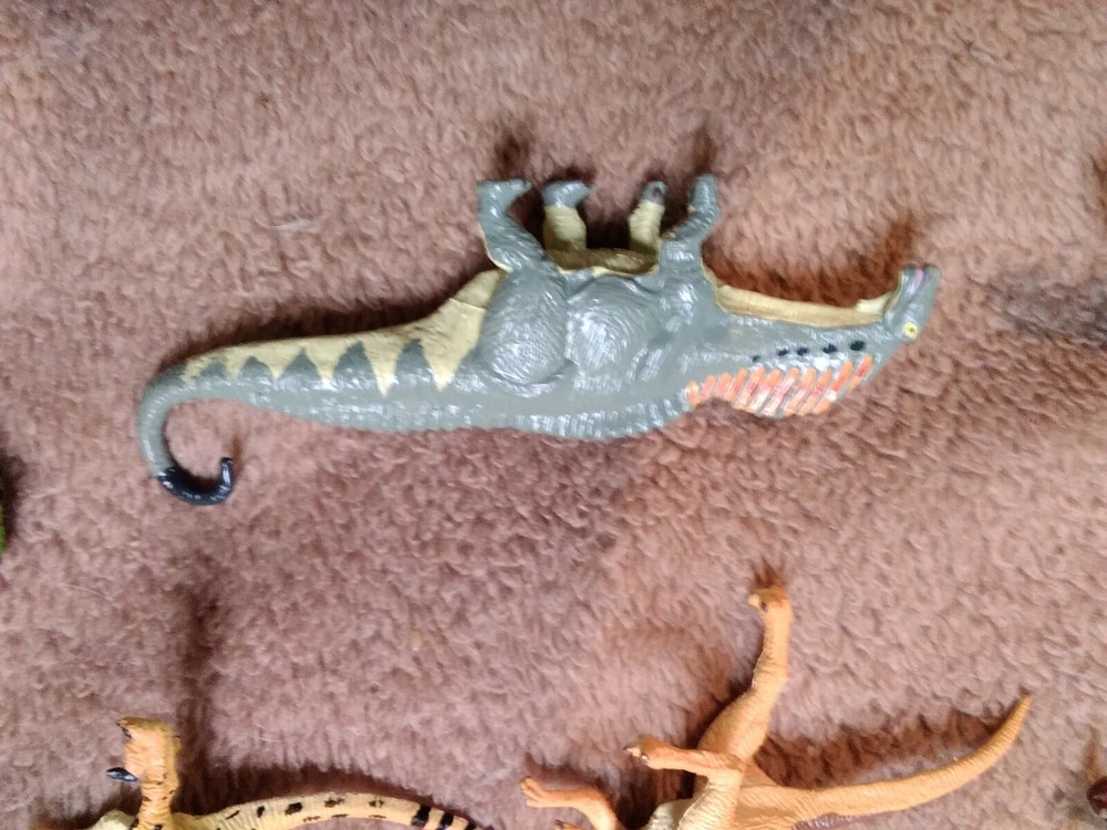 ORIGINAL Battat Amargasaurus mini dinosaur figure NEW