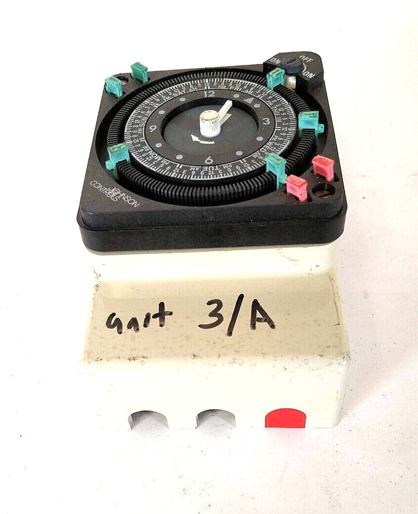Johnson Controls C7355 1 Time Clock 120Vac