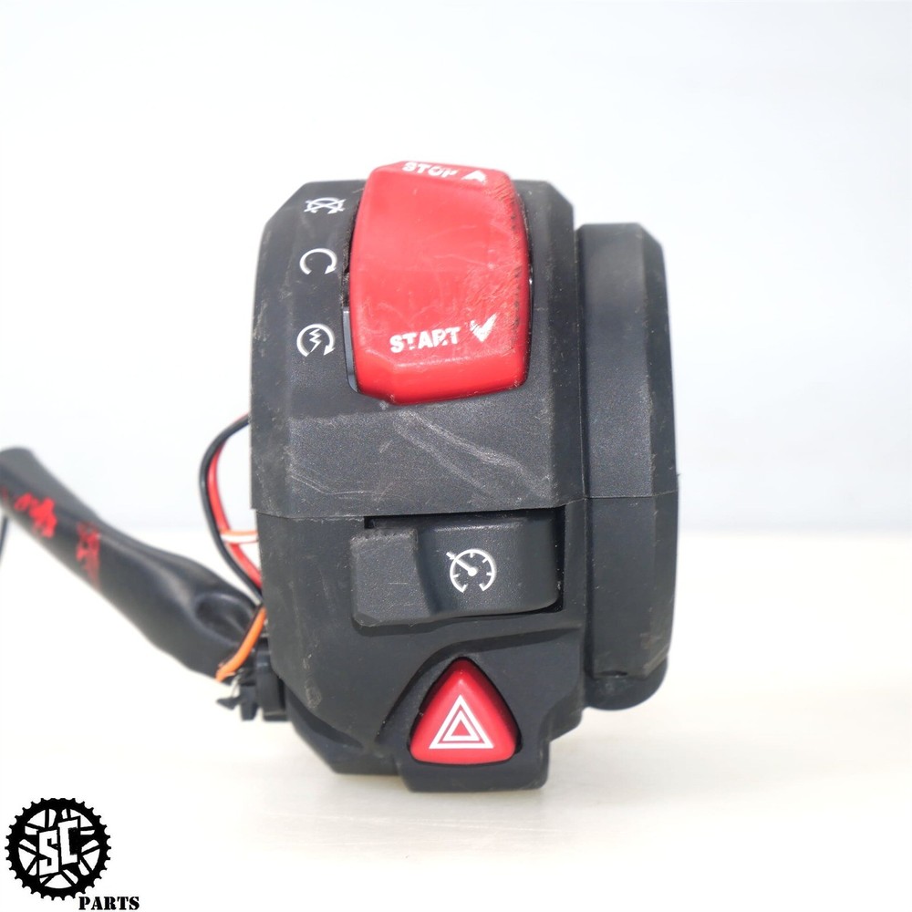 22 23 24 SUZUKI HAYABUSA RIGHT HANDLEBAR CONTROL SWITCH