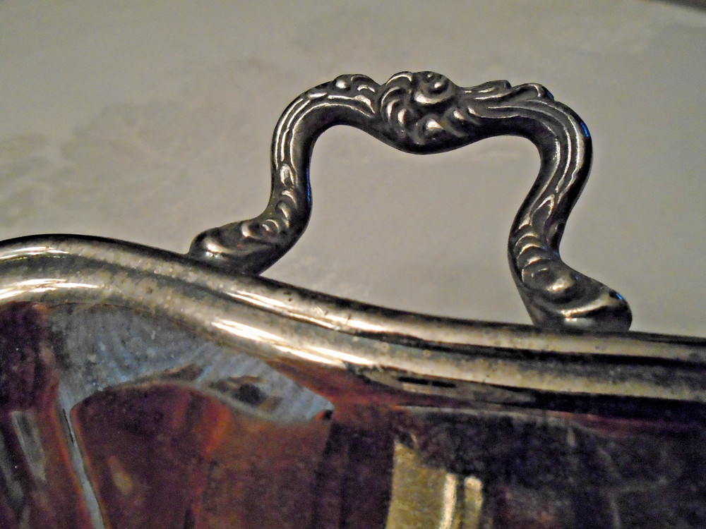 VTG Meriden Silverplate Rectangular Footed Serving Dish 14" Lx2Hhx6"W Preowned