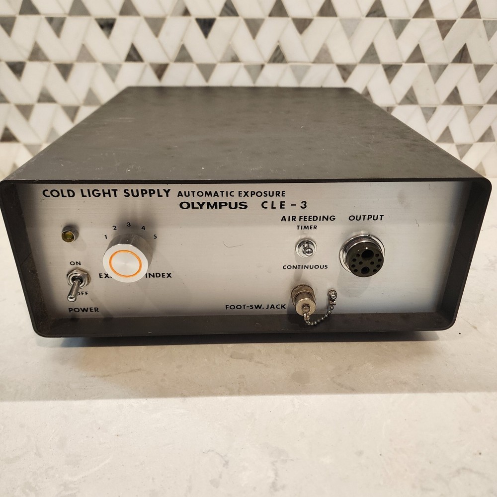 Olympus CLE 3 Endoscopy Cold Light Supply Source Great Condition