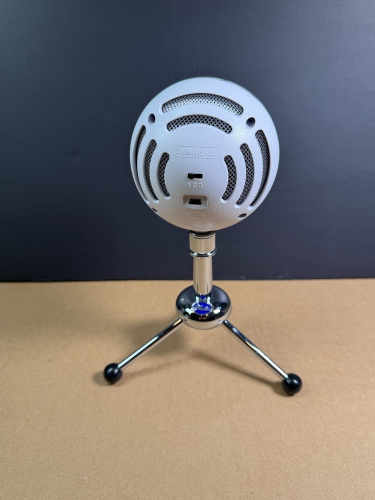 Blue Snowball USB Microphone White WITH STAND Ships Fast!!!