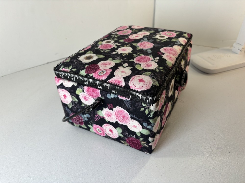 Sewing Basket Handle Tray Button Snap Close Padded Fabric Outer w/accessories.
