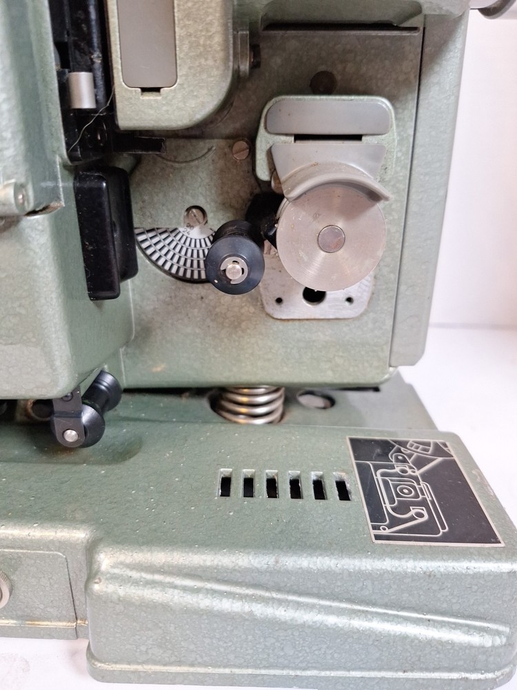 Stunning Vintage SIEMENS 2000 16mm (Untested) Read Discription