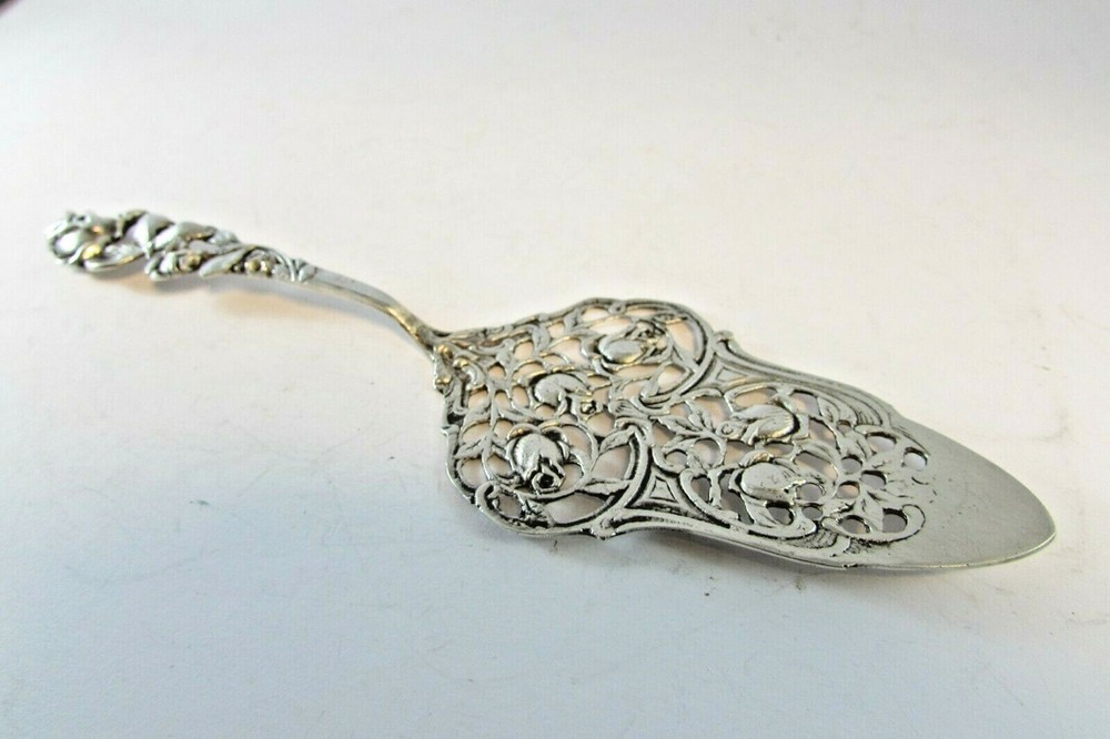 SOLID SILVER PIE SERVER CAKE SERVING 800Silver Rose Pattern Hazorfim Israel 1960