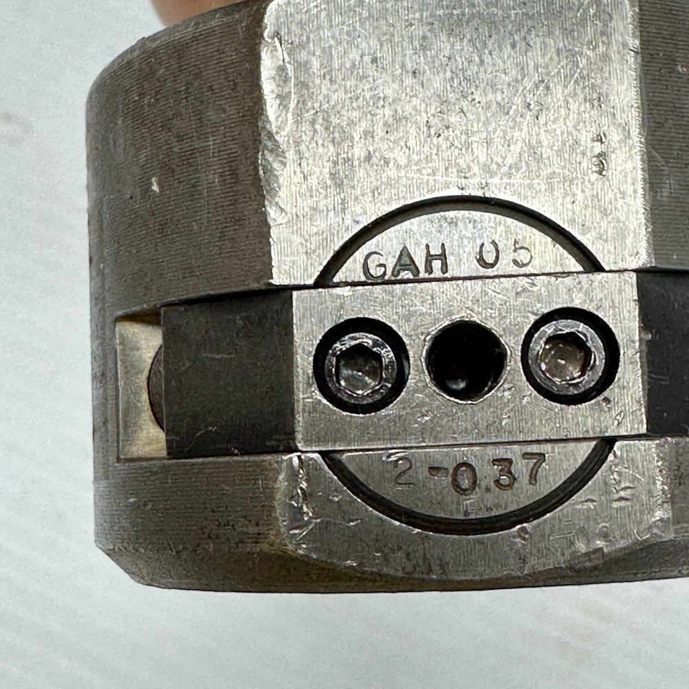 Devlieg Microbore GAH-05-037 Adjustable Boring Head for 3/8" Bar 1" Shank