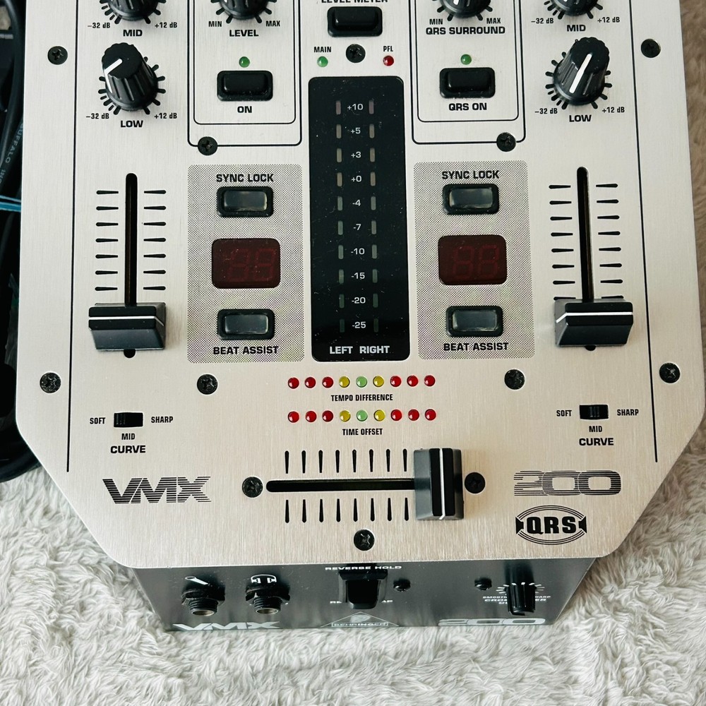Behringer Pro Mixer VMX 200 used and working