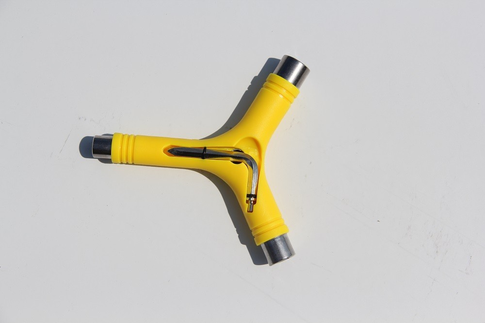 Social Skate Tool Threader Yellow