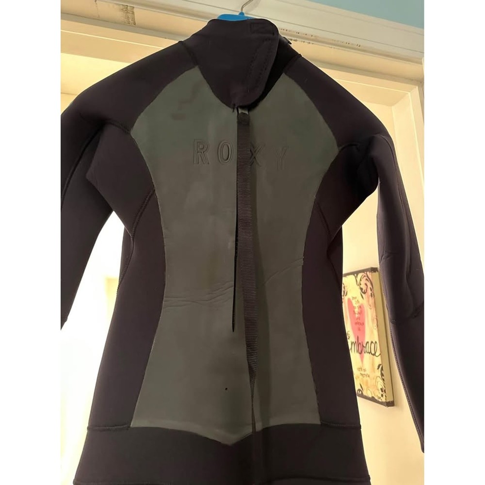 EUC Roxy 5/4/3 Wetsuit Size 6
