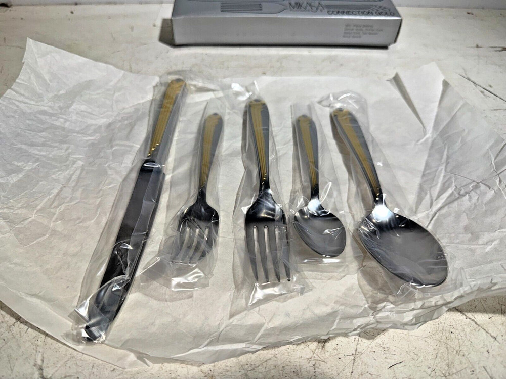 Mikasa Gerald Patrick Connection Gold 5pc Place Setting Flatware Set G3355/599
