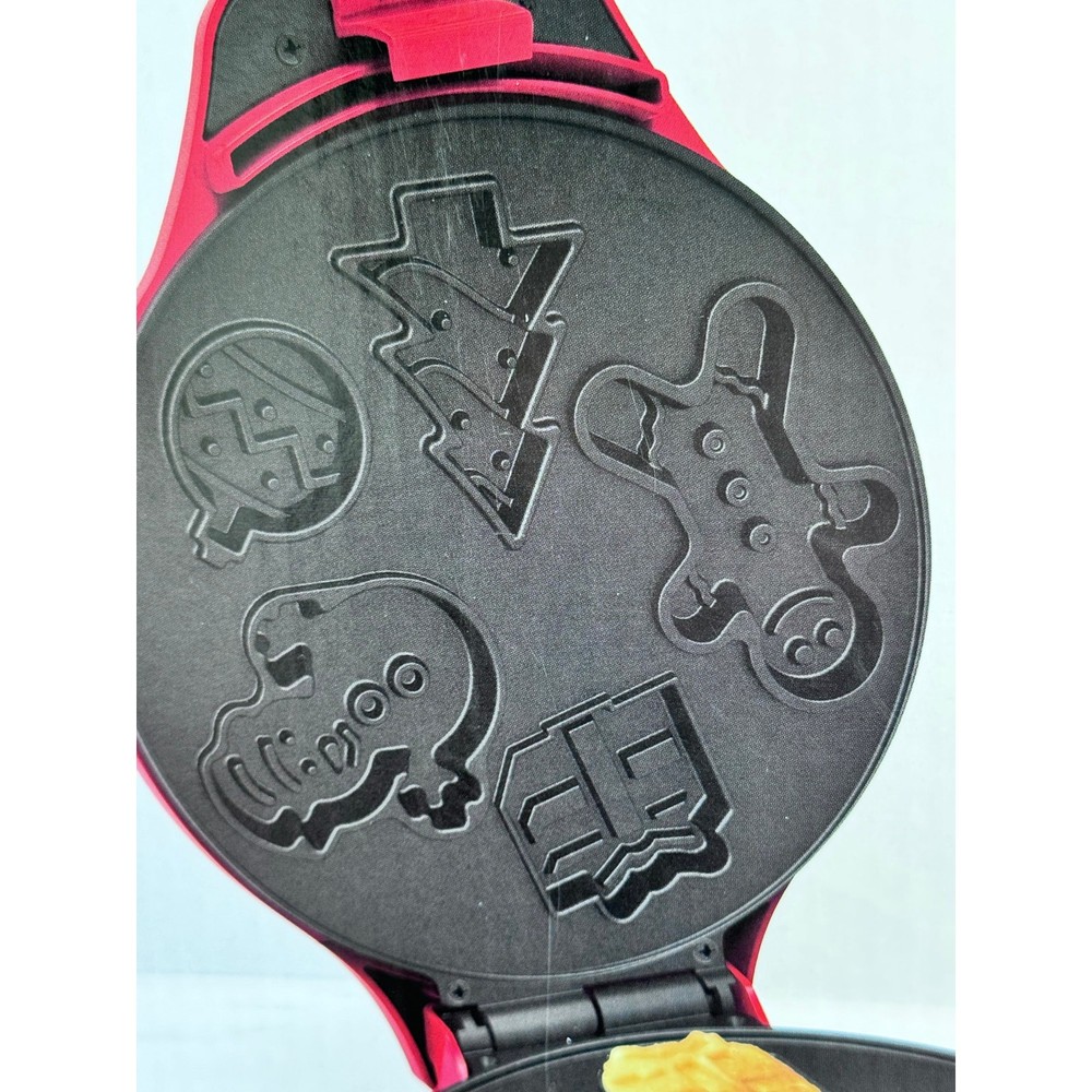 Bella Christmas Waffle Maker NEW