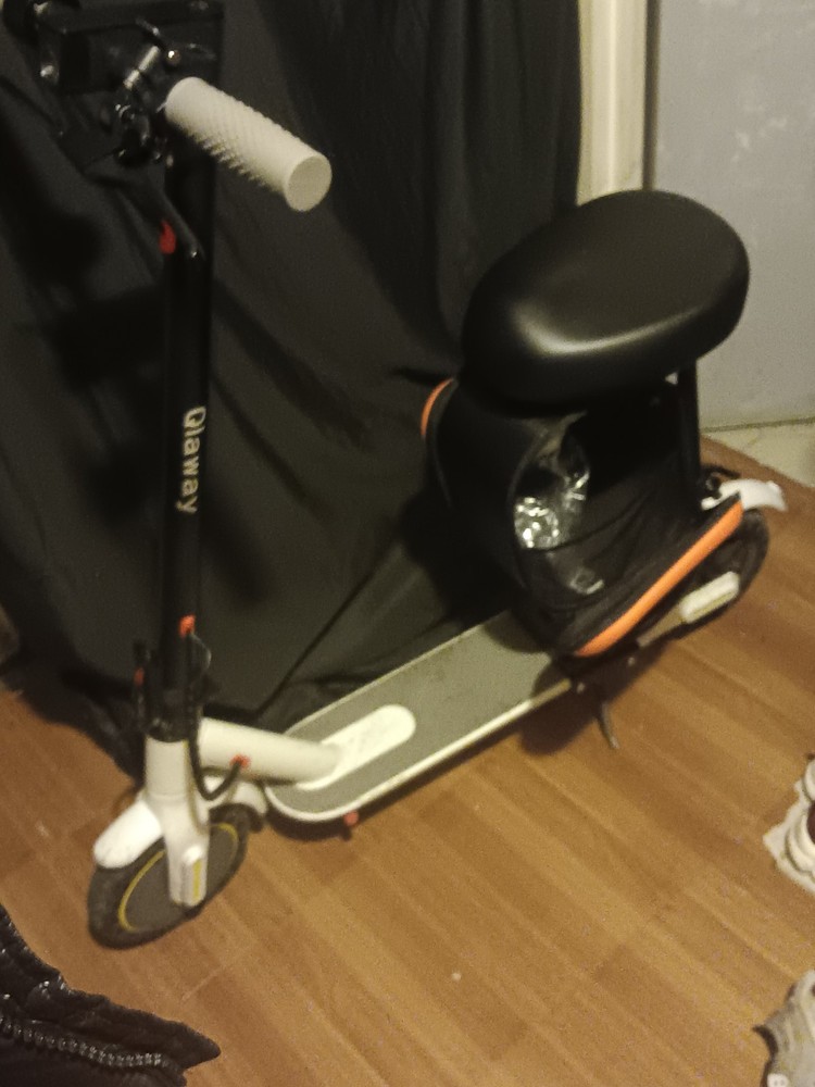 e scooter with seat
