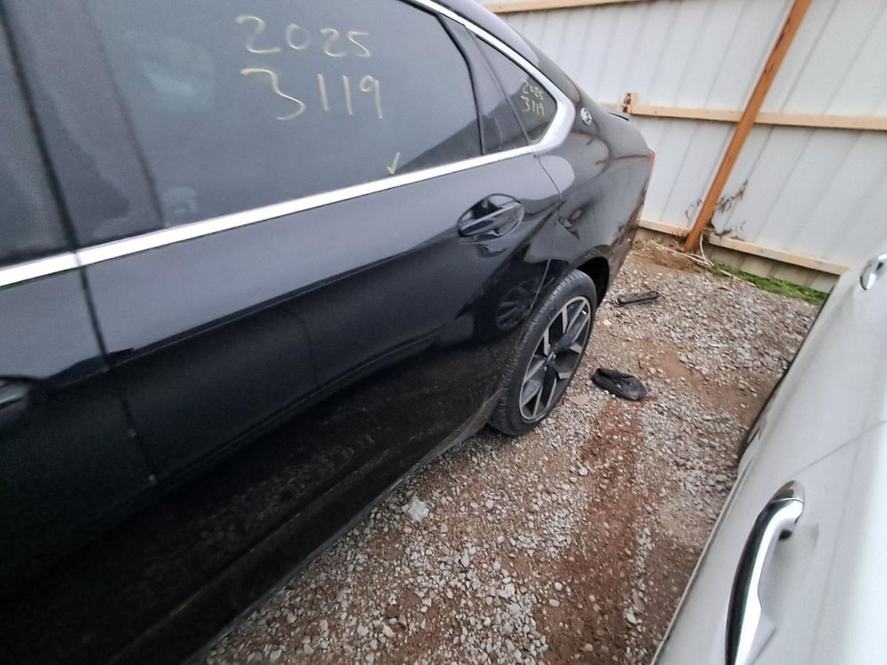 Fuse Box Engine Fits 16-20 IMPALA 2672342