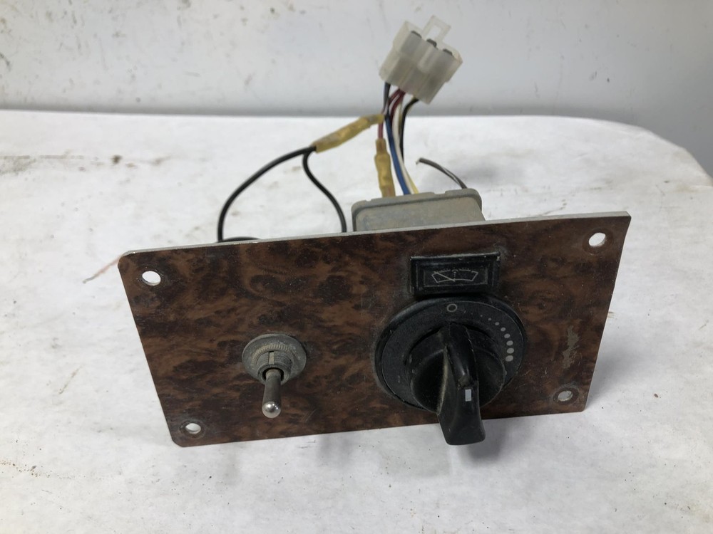 2002-2006 Kenworth W900S SWITCH Dash Panel - Used