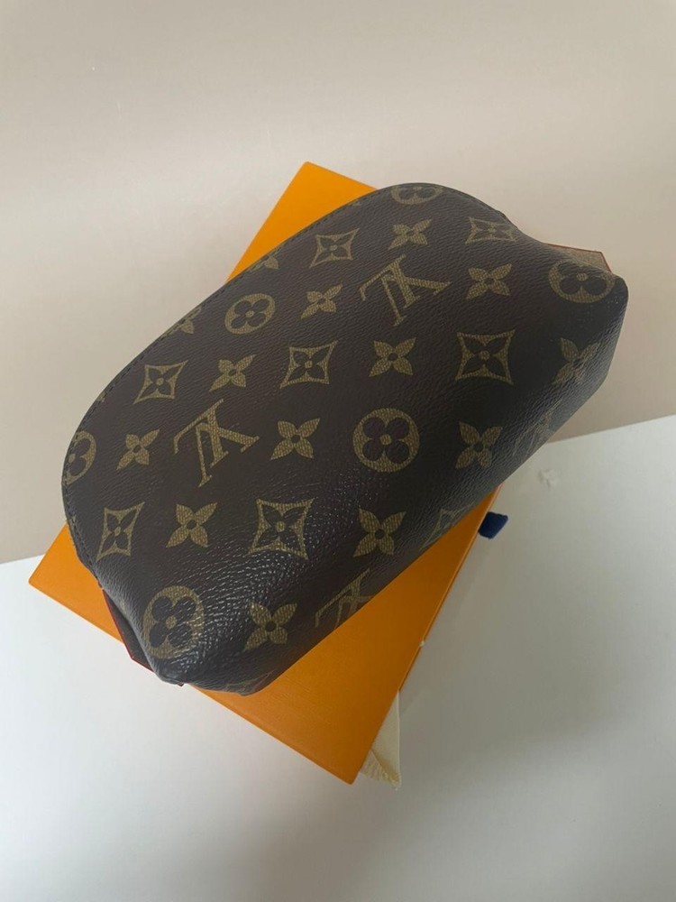 Louis Vuitton Monogram Pochette Cosmetic PM