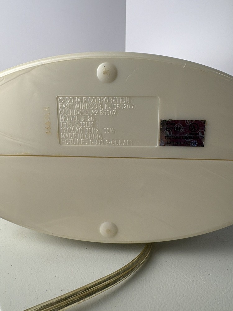 CONAIR Lighted Dual-Sided Vanity Mirror Model BE36 with 4 Light Settings