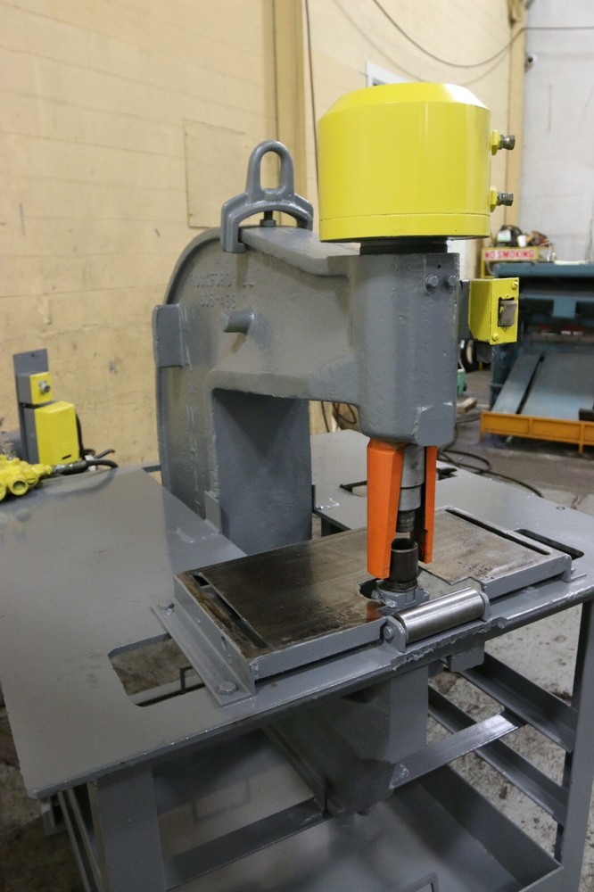 100 TON WHITNEY HYDRAULIC WEB FPUNCH: YODER #69610