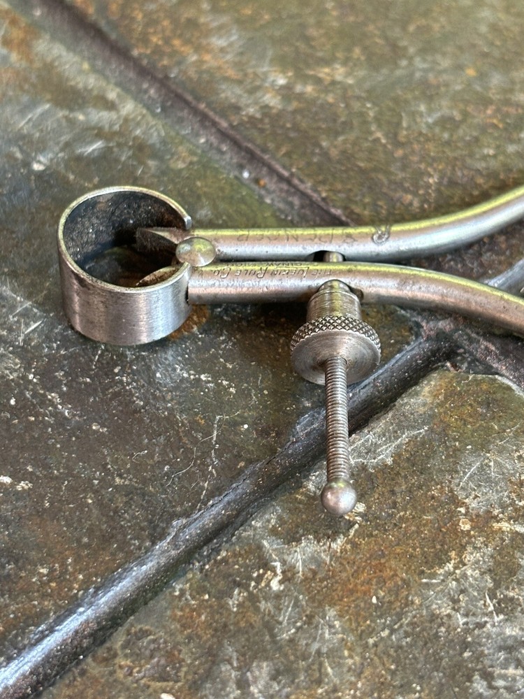 L.S. Starrett 275A 3” Spring-Type Outside Calipers Round Legs - Solid Nut