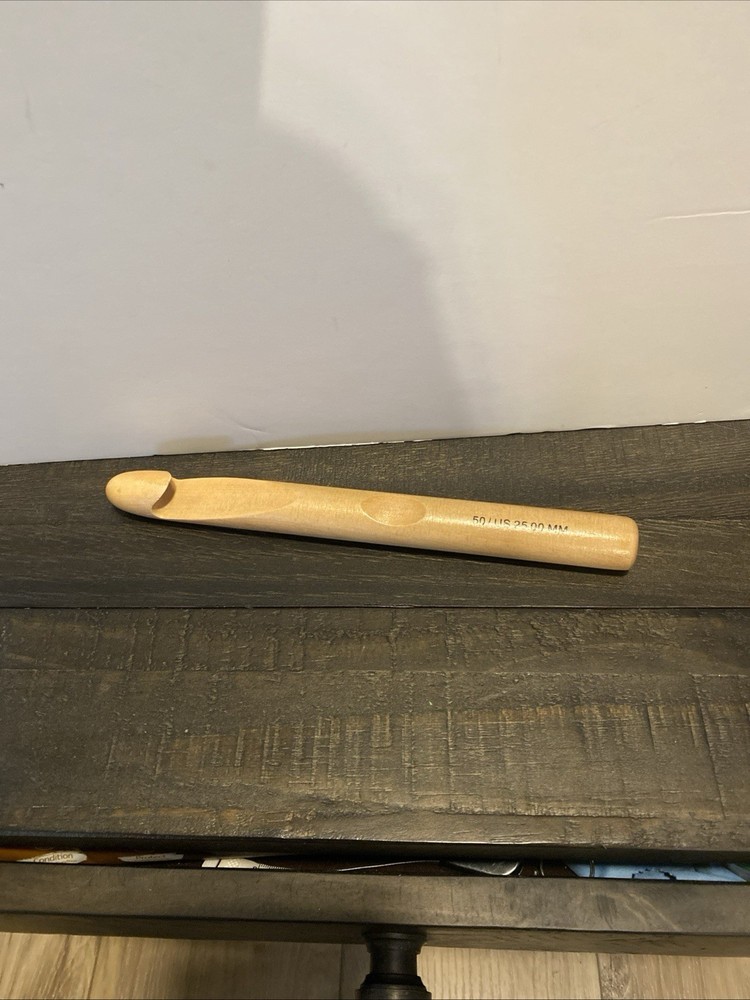 Jumbo Wood Crochet Hook by Loops & Threads®