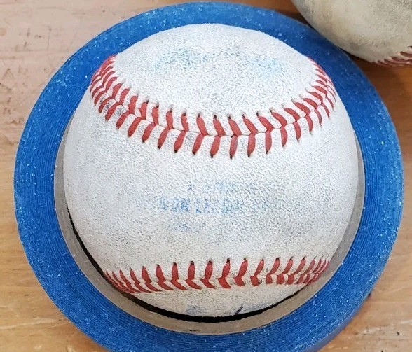 Autographed Baseball game used ARGENIS CAMAYA