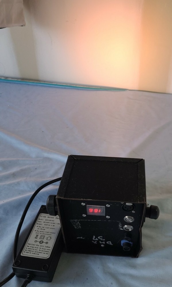 STAGE DMX CONTROLLER LIGHTS W/CHARGER (G)