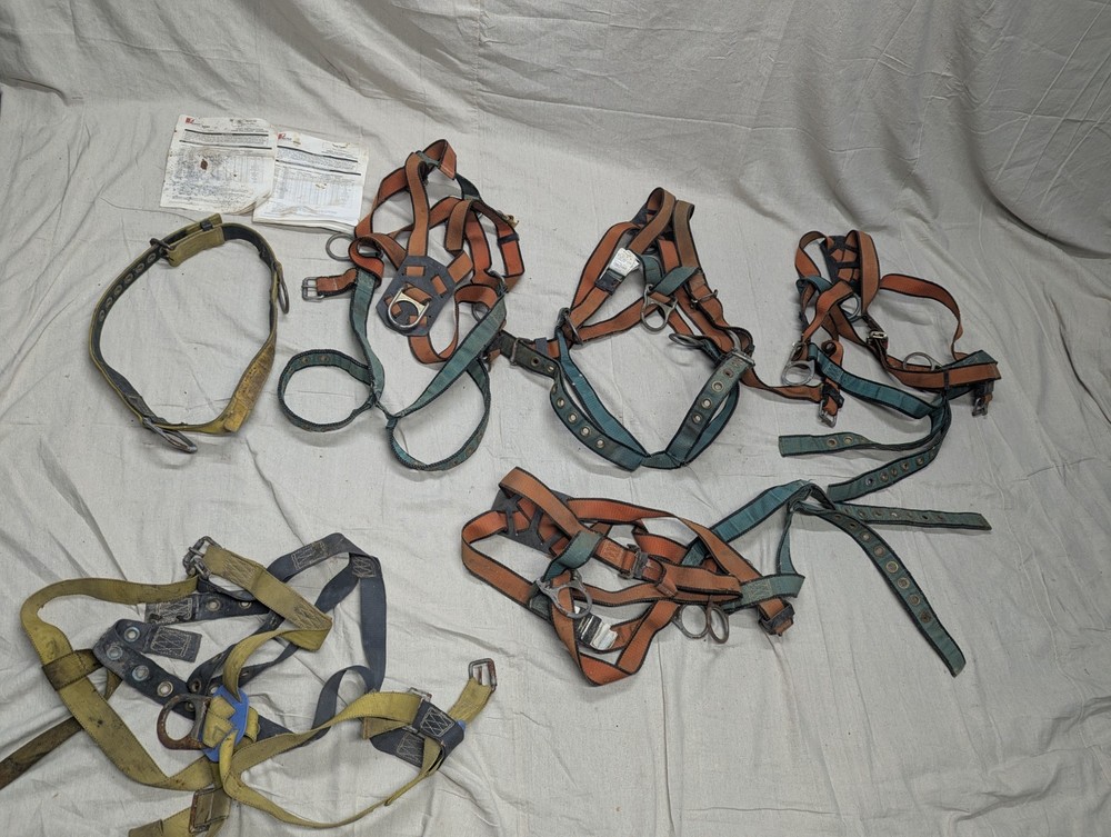 MSA ROSE PULLOVER SAFETY HARNESS And Belt Lot