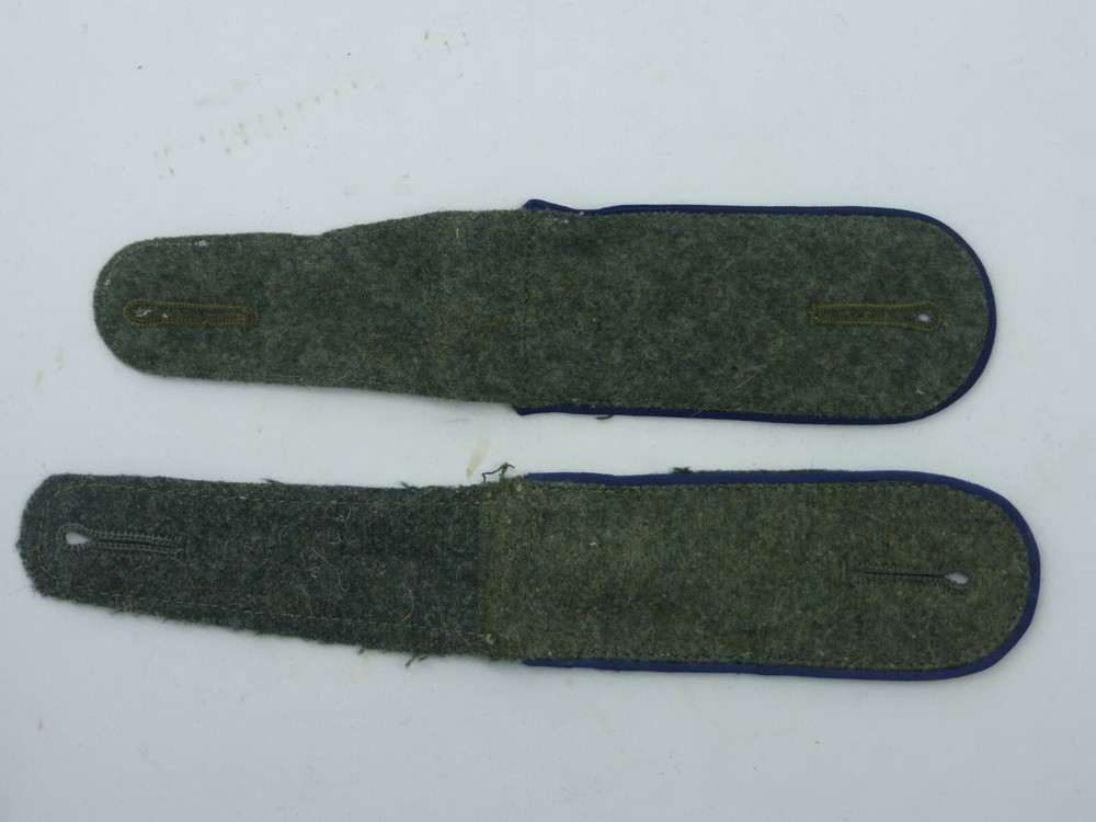 Shoulder boards, feldgrau, soldat blue piping