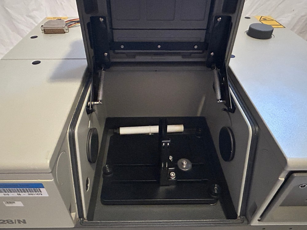 Bruker IFS 28/N NIR Spectrometer