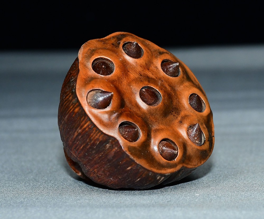 Exquisite Small Leaf Boxwood Lotus Canopy Handle