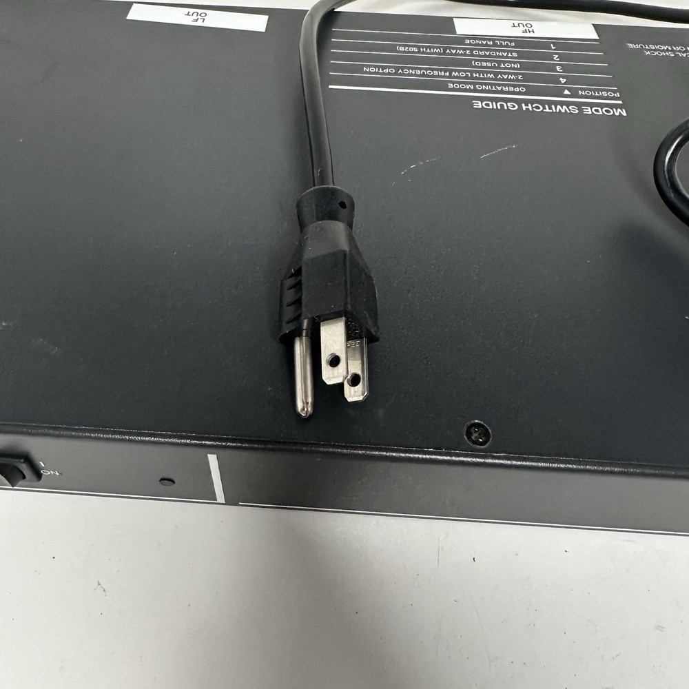 Bose 402C II Systems Controller Crossover Rack Unit Powers On Tested Light