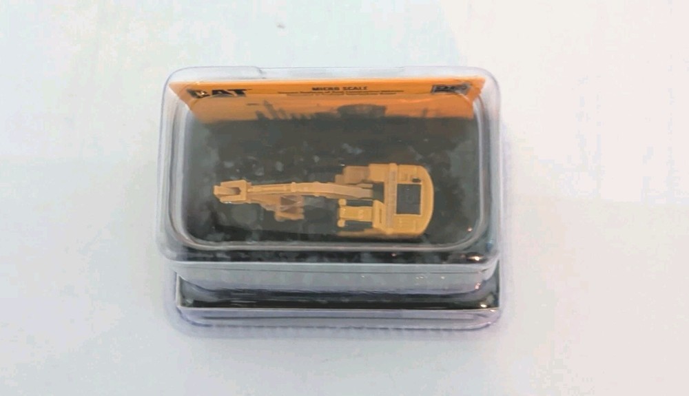 Diecast Masters Cat Micro 315D L Excavator Micro Constructors Series 85970