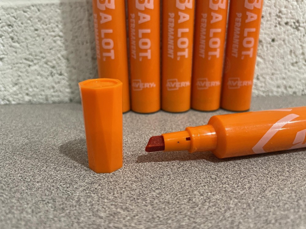 AVery Marks A Lot Permanent Marker Chisel Tip ORANGE Pack Of 6