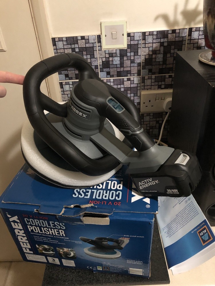 Cordless Polisher & Battery