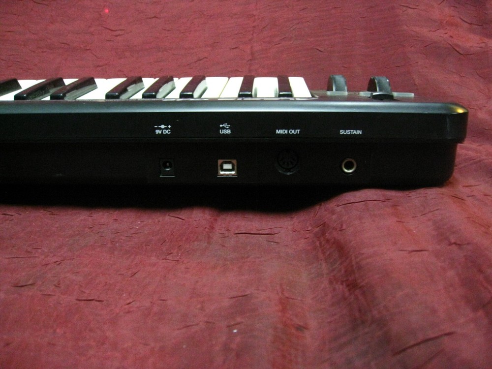 Alesis Q49 USB MIDI Keyboard Controller USB Cable Included Tested Works