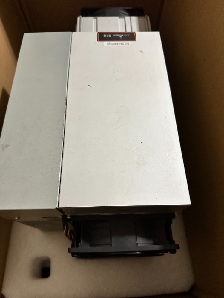 Antminer S19 . ASIC 90TH