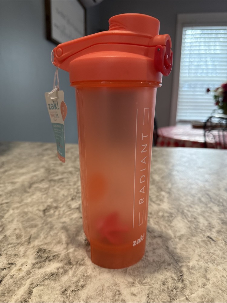 Zak! Salmon Colored Blender Bottle 27oz NWT