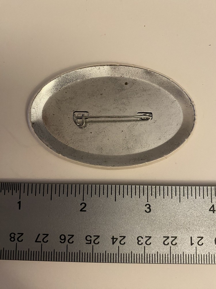 No Vinos Sin Huevos Pin Back Button P44