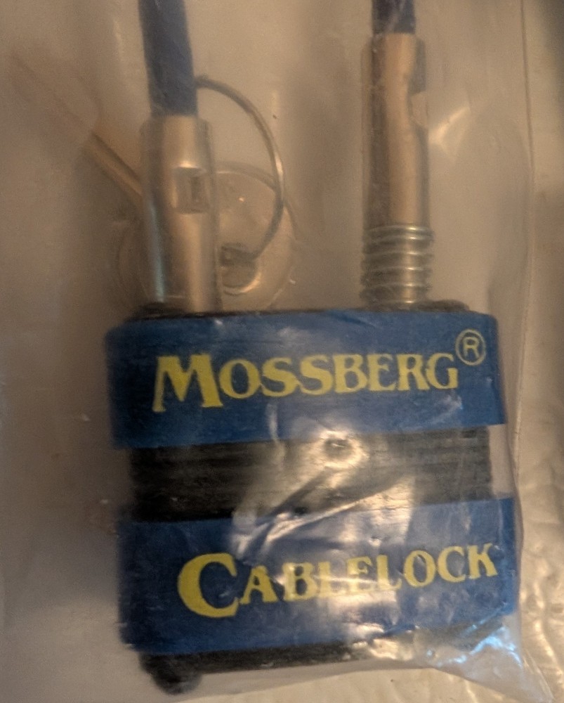 Mossberg & DAC Gun Cablelocks. NIP.