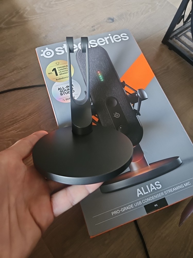 ALIAS USB MIC STAND ONLY PC, GAMING, STREAMING, AND PODCASTING! E5