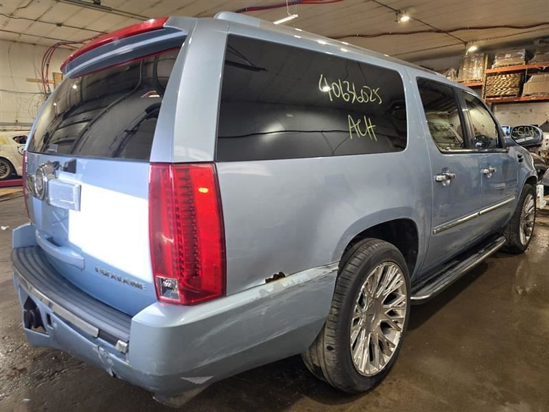 Camera/Projector Camera Liftgate Mounted Fits 09-14 ESCALADE 609382