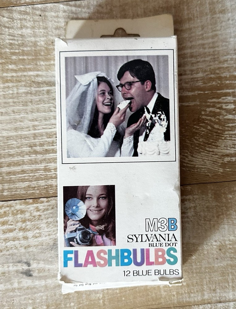 Sylvania Blue Dot Flash Bulbs flashbulbs M3B Blue (11) Bulbs New.