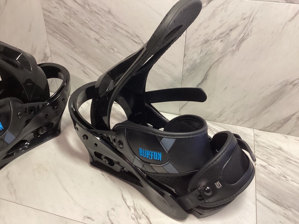 Burton Freestyle Men’s Snowboard Binding - Medium