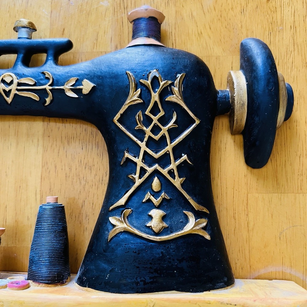 Vintage Sewing Machine Wall Hook Rack – Decorative Storage, 13”x10”x2”