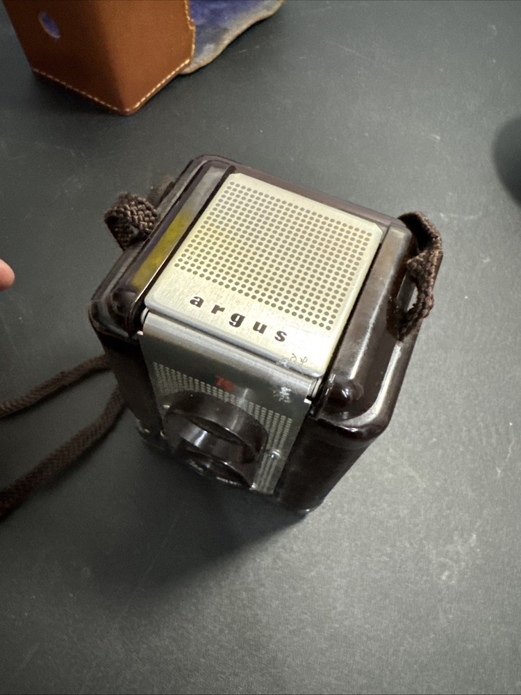 Vintage Argus 75 Camera Leather Case, Flash & 1 Bulb